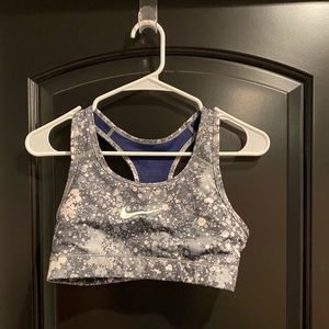 Womens Nike sports bra